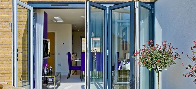 Commercial Door Glass Repair in Buenaventura Lakes, FL