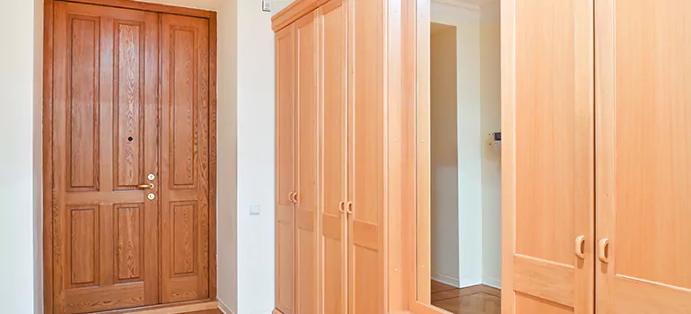 Prehung Wood Interior Doors in Buenaventura Lakes, FL